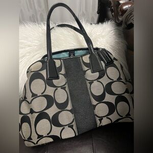 Coach vintage carryall sholder bag black gray. Excellent condition